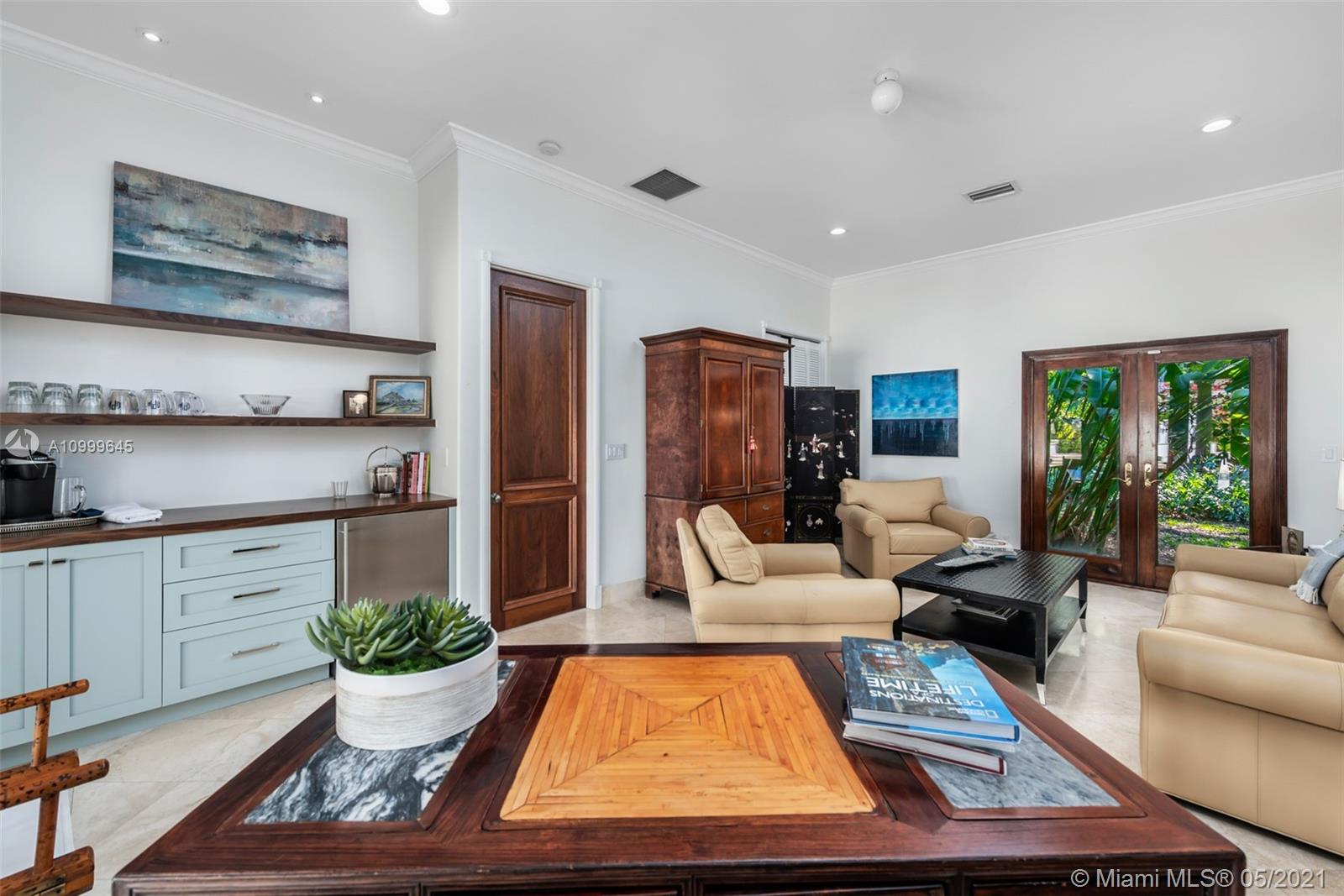 SNAPPER CREEK LAKES SUB - Residential