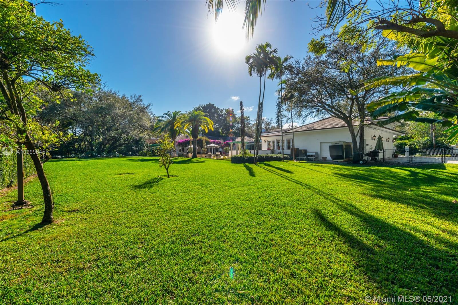 SNAPPER CREEK LAKES SUB - Residential