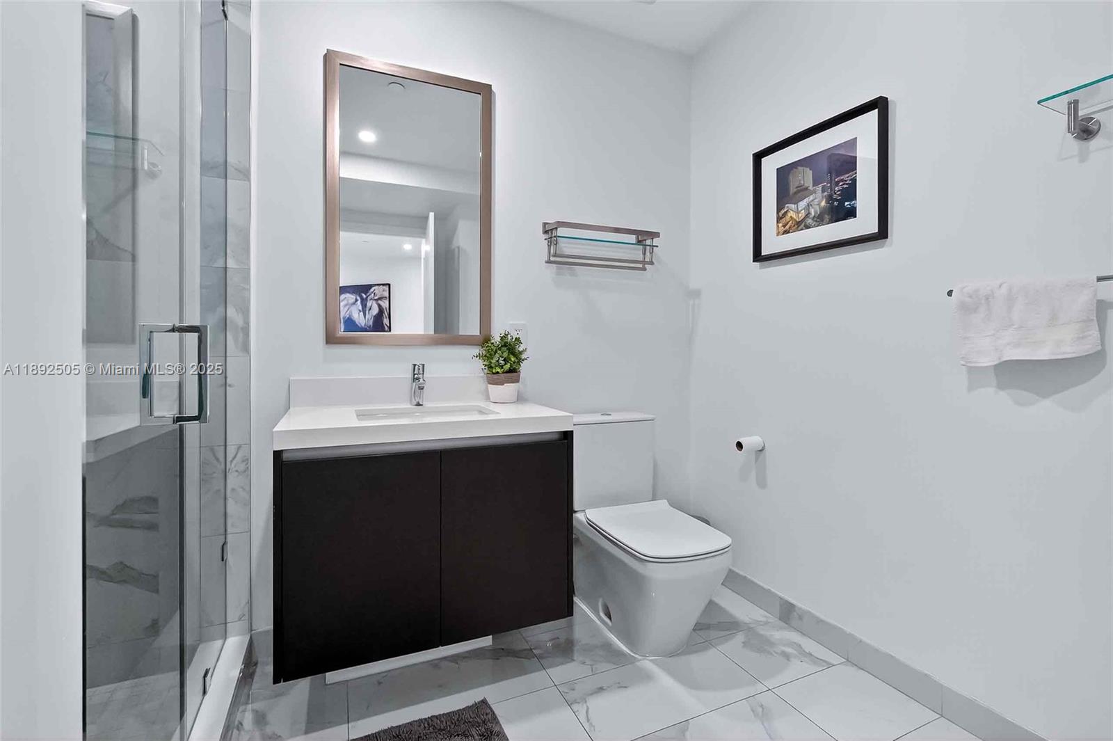 PARAMOUNT MIAMI WORLDCENT - Residential Lease