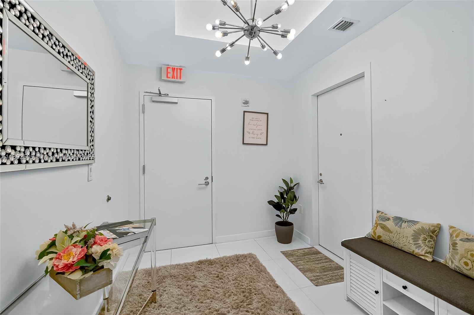 PARAMOUNT MIAMI WORLDCENT - Residential Lease