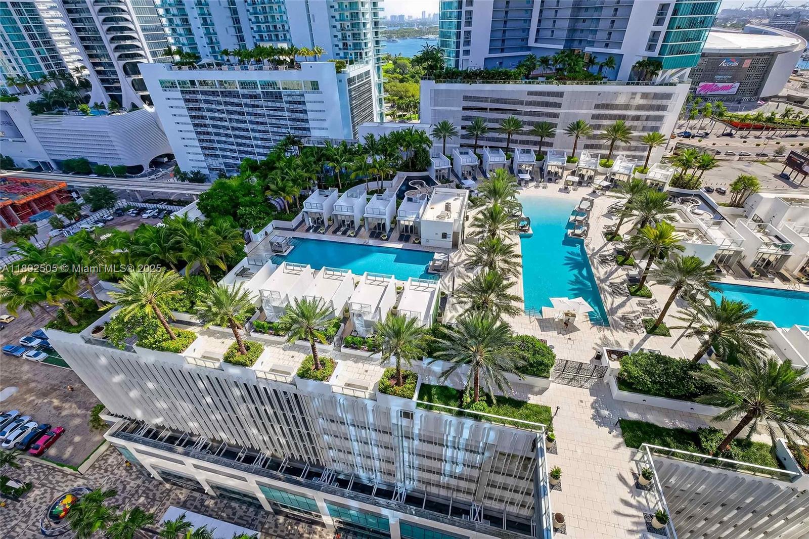 PARAMOUNT MIAMI WORLDCENT - Residential Lease