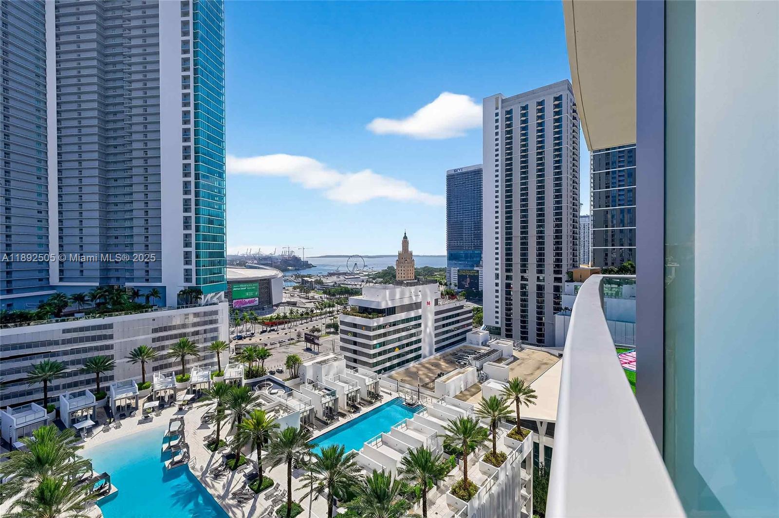 PARAMOUNT MIAMI WORLDCENT - Residential Lease