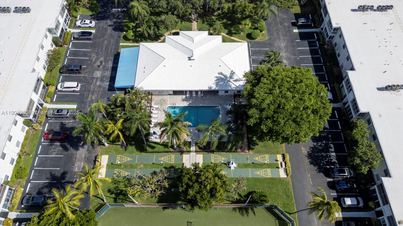 BAY COLONY CLUB CONDO - Residential