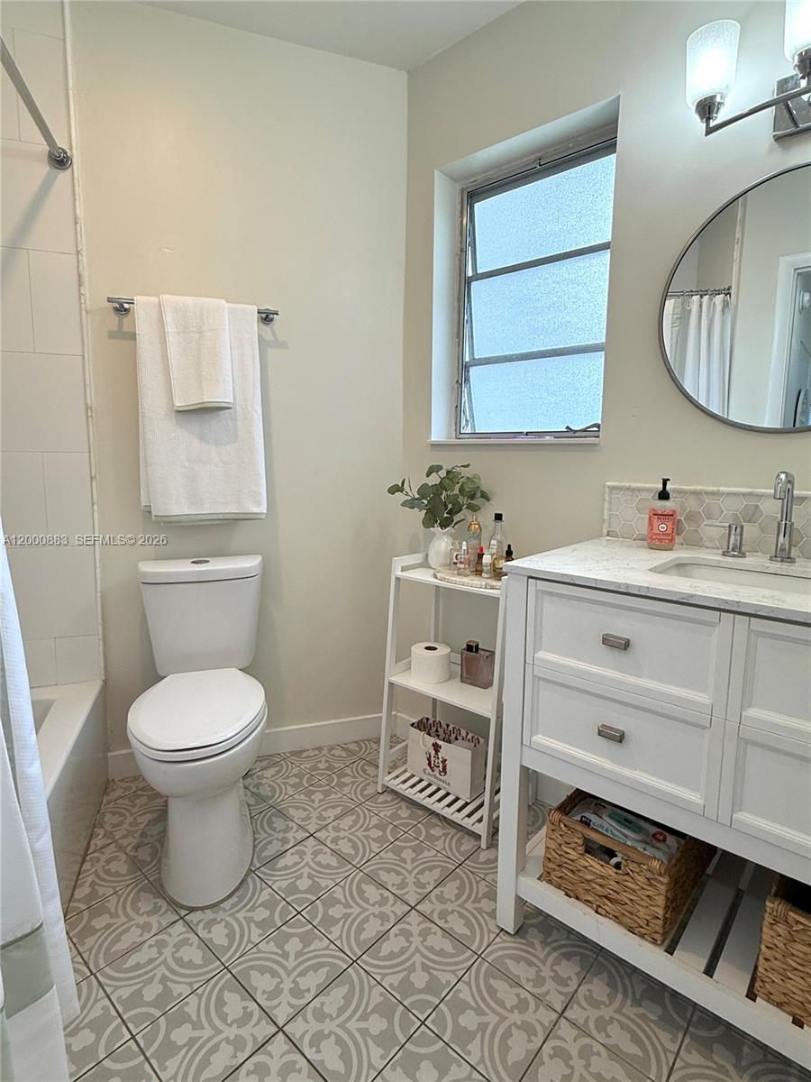 SKY LAKE GARDENS NO 4 CON - Residential