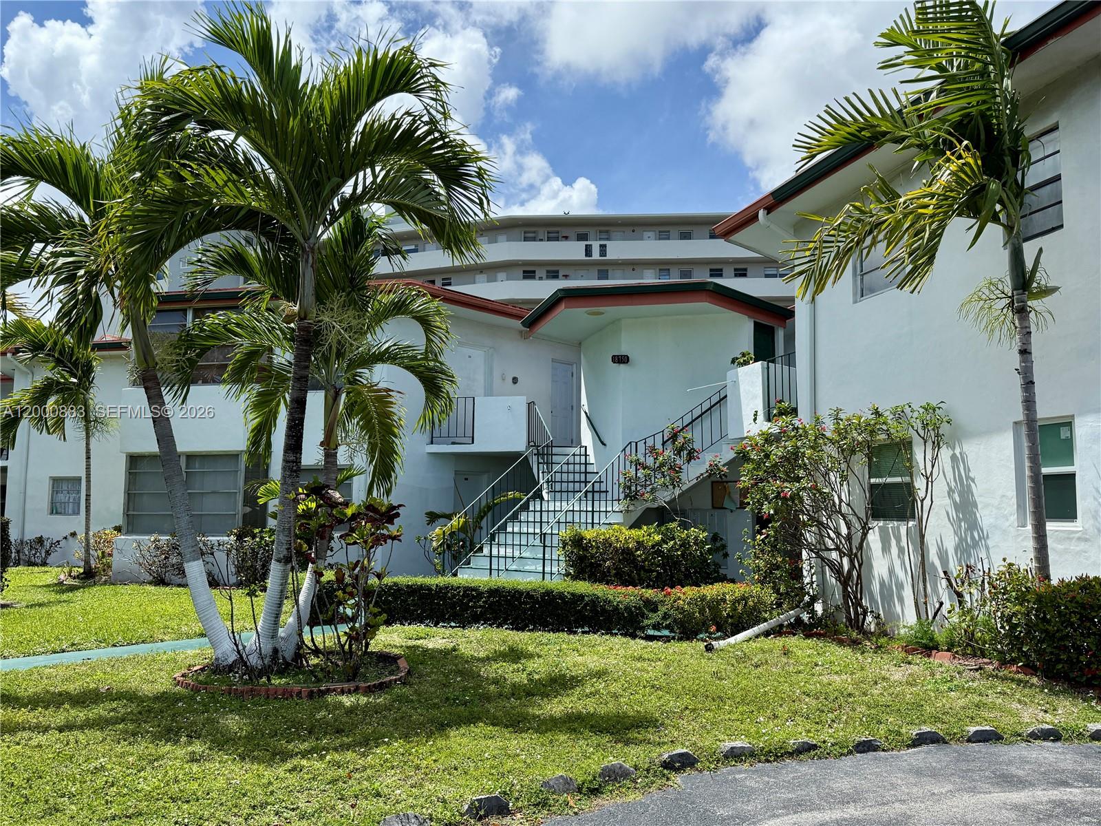 SKY LAKE GARDENS NO 4 CON - Residential