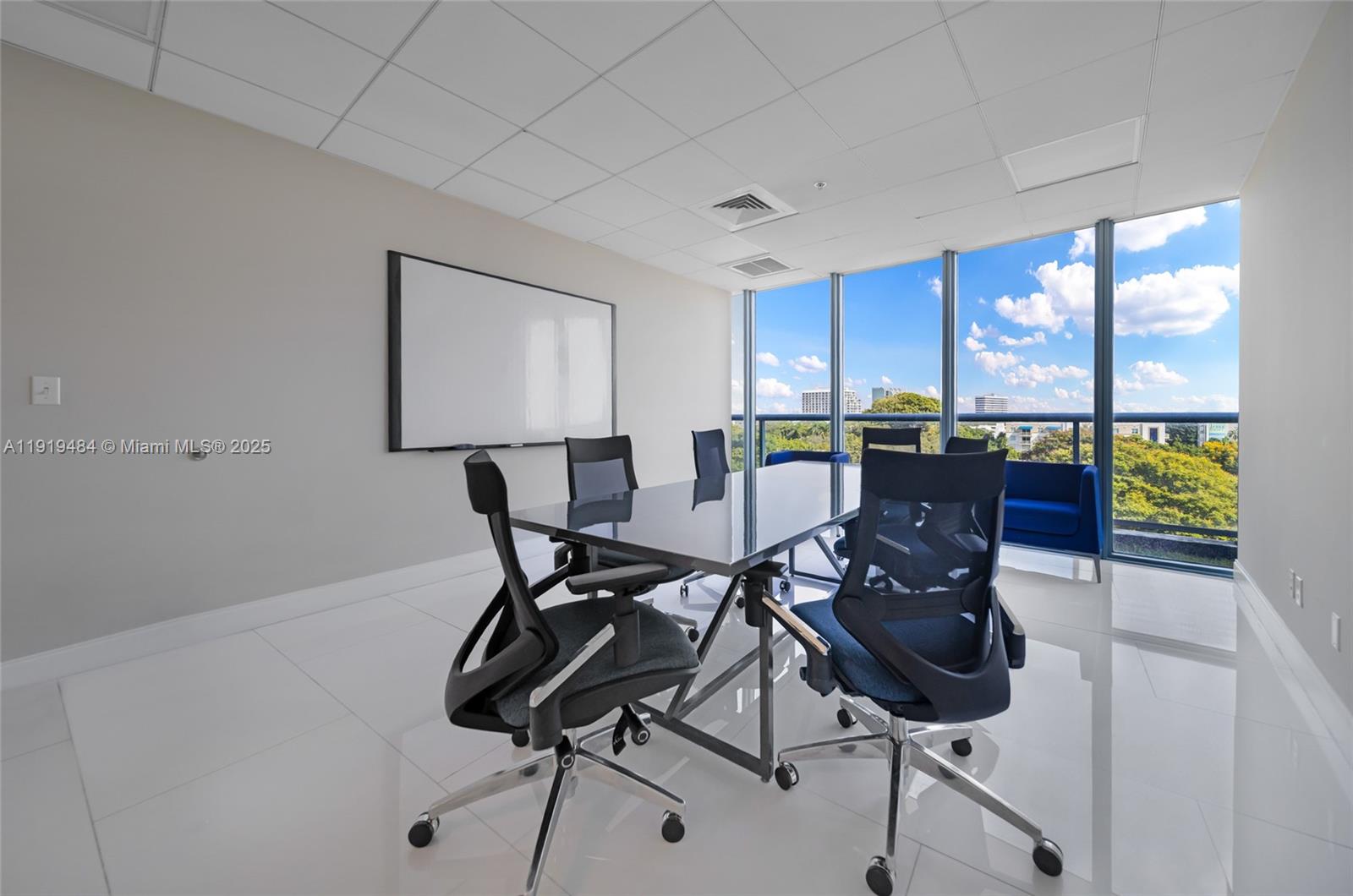 BLUE CONDO - Residential Lease