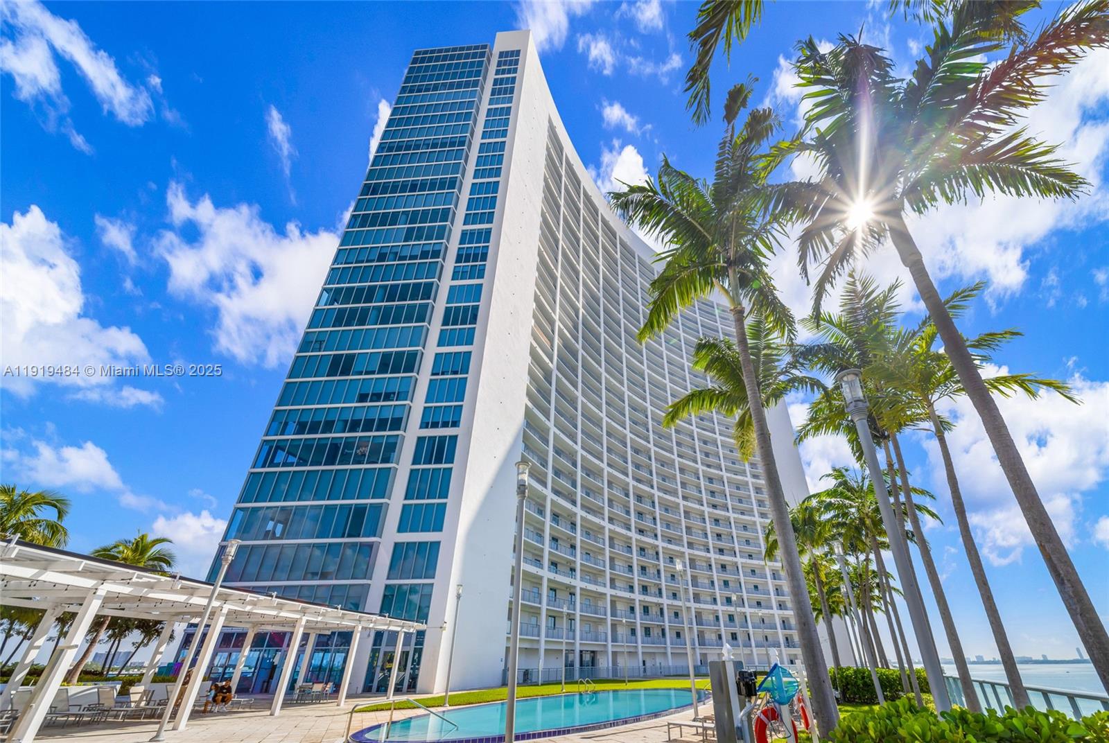 BLUE CONDO - Residential Lease