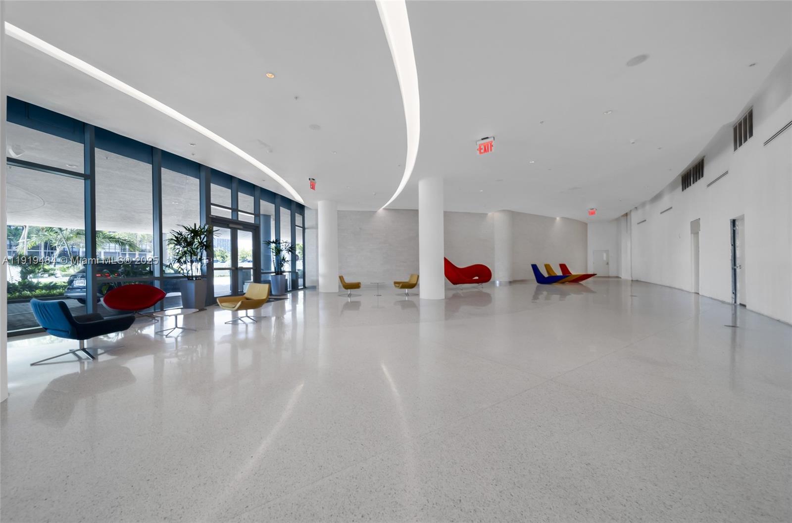 BLUE CONDO - Residential Lease