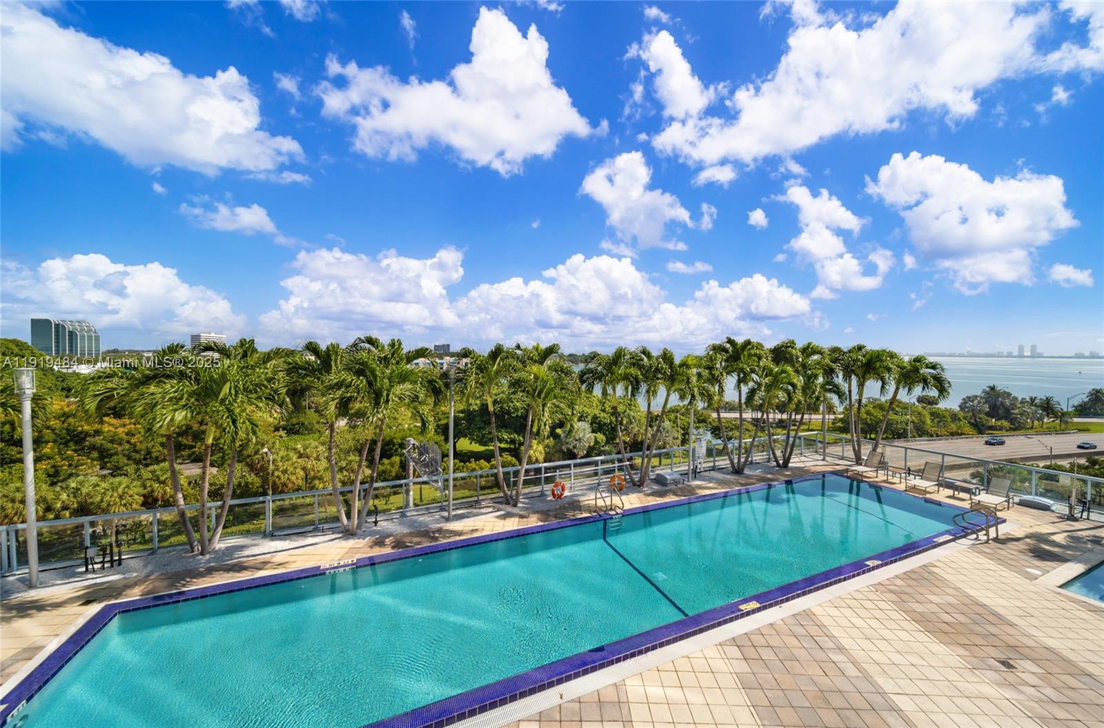 BLUE CONDO - Residential Lease