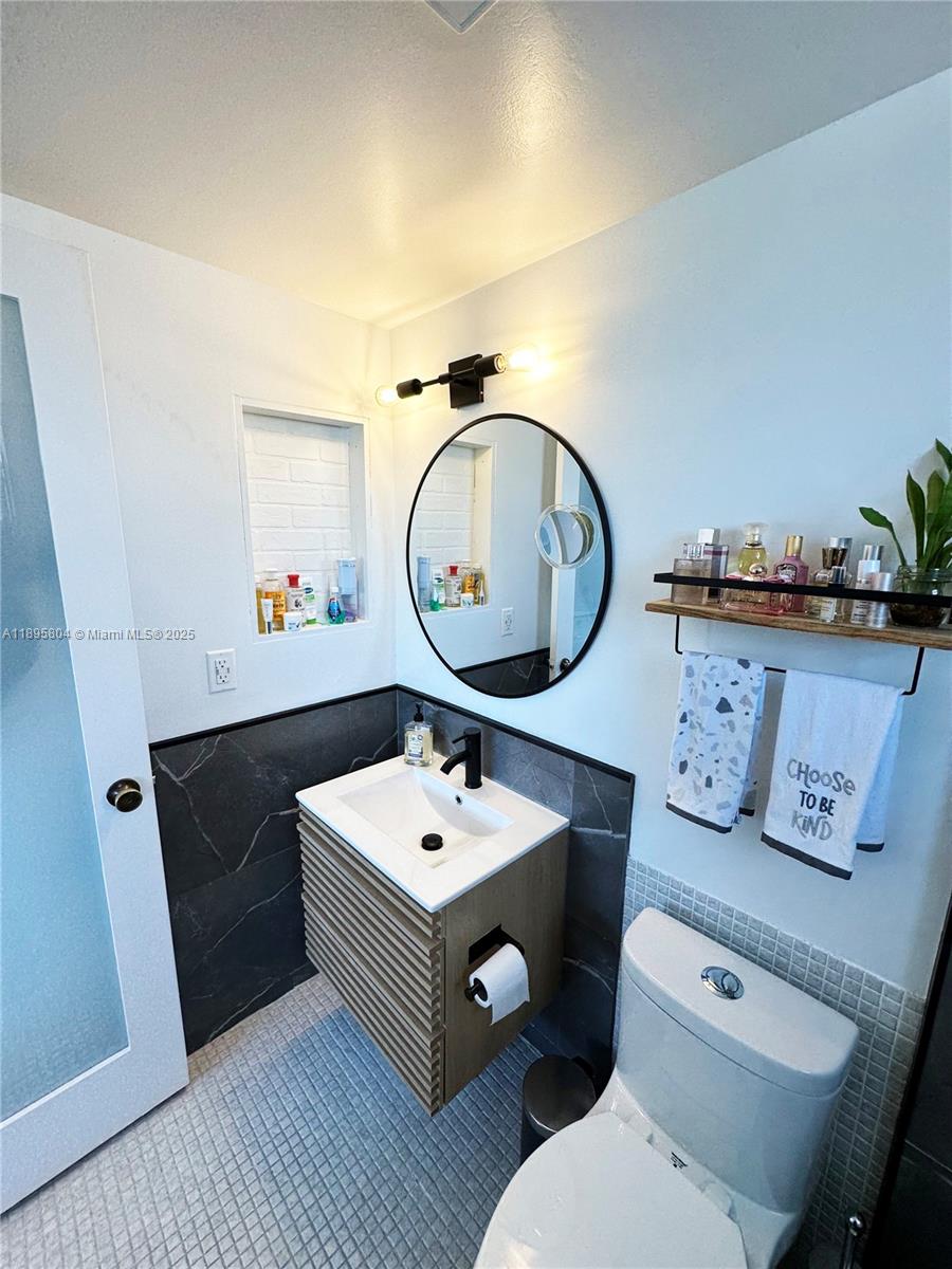 BYRON GARDENS CONDO - Residential