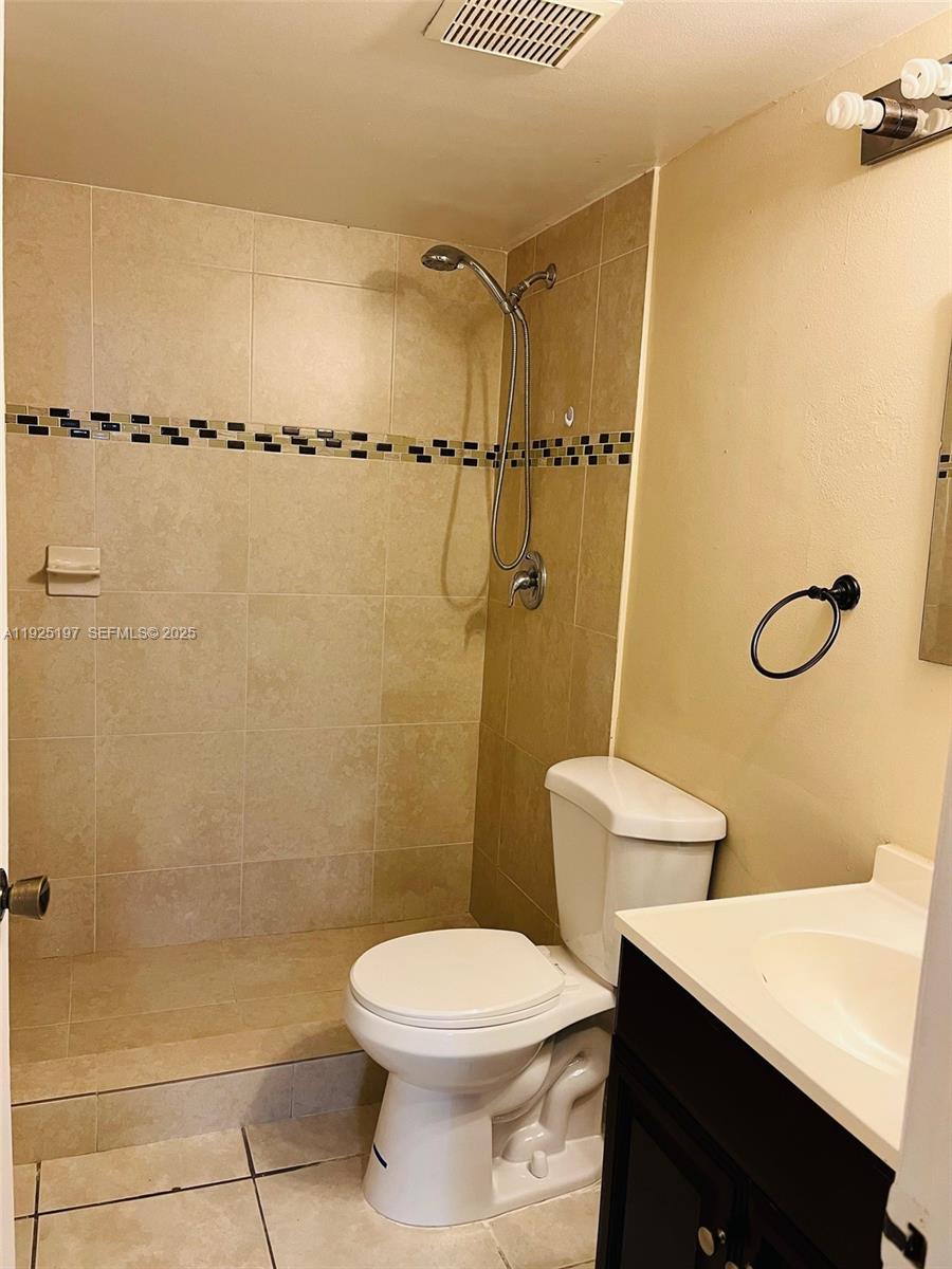 ROYAL PALM PLACE - Residential