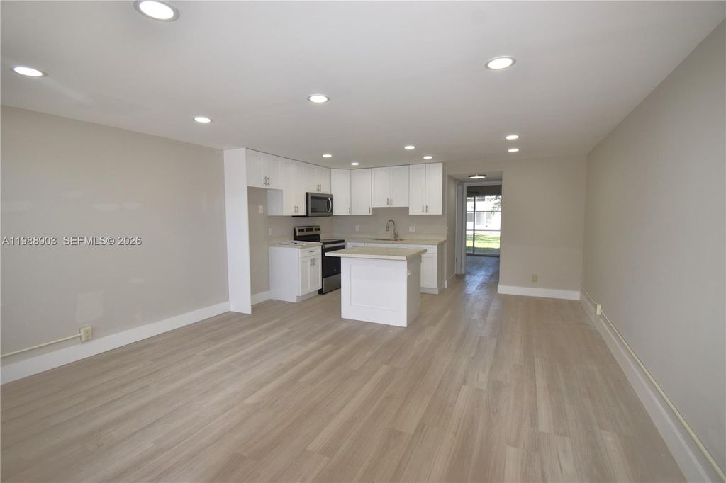 Photo of 152 Ventnor J #152, Deerfield Beach, FL 33442 (MLS # A11988903)