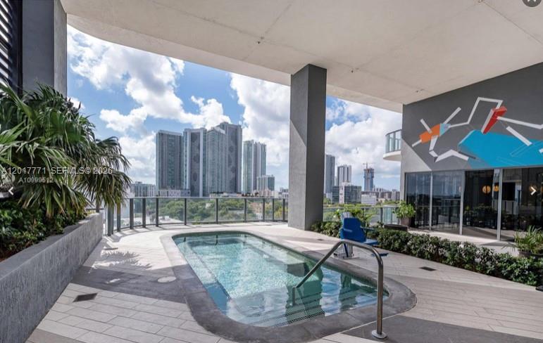 3401 MIDTOWN CONDO - Residential