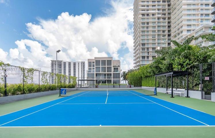 3401 MIDTOWN CONDO - Residential