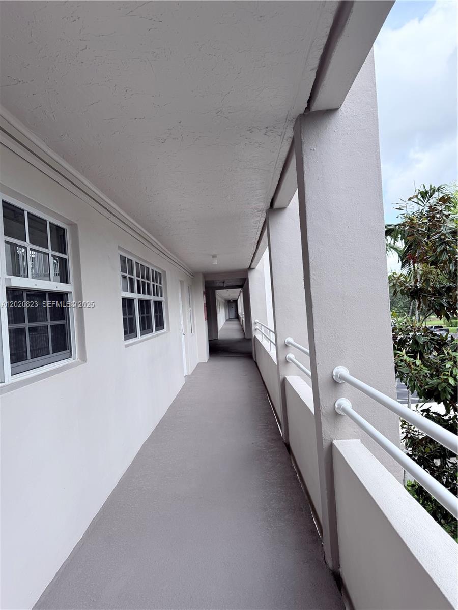 NO 60 PALM-AIRE COUNTRY C - Residential