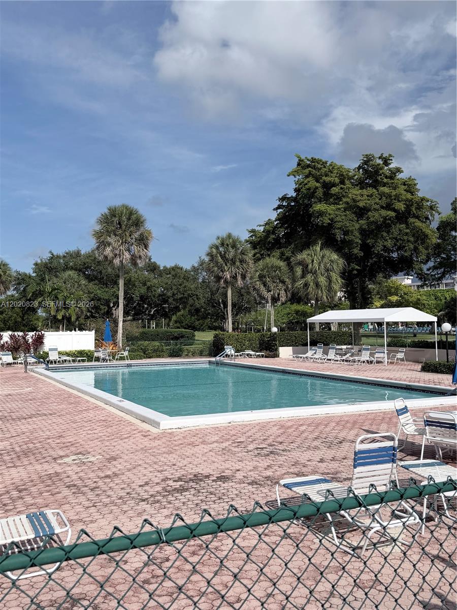 NO 60 PALM-AIRE COUNTRY C - Residential