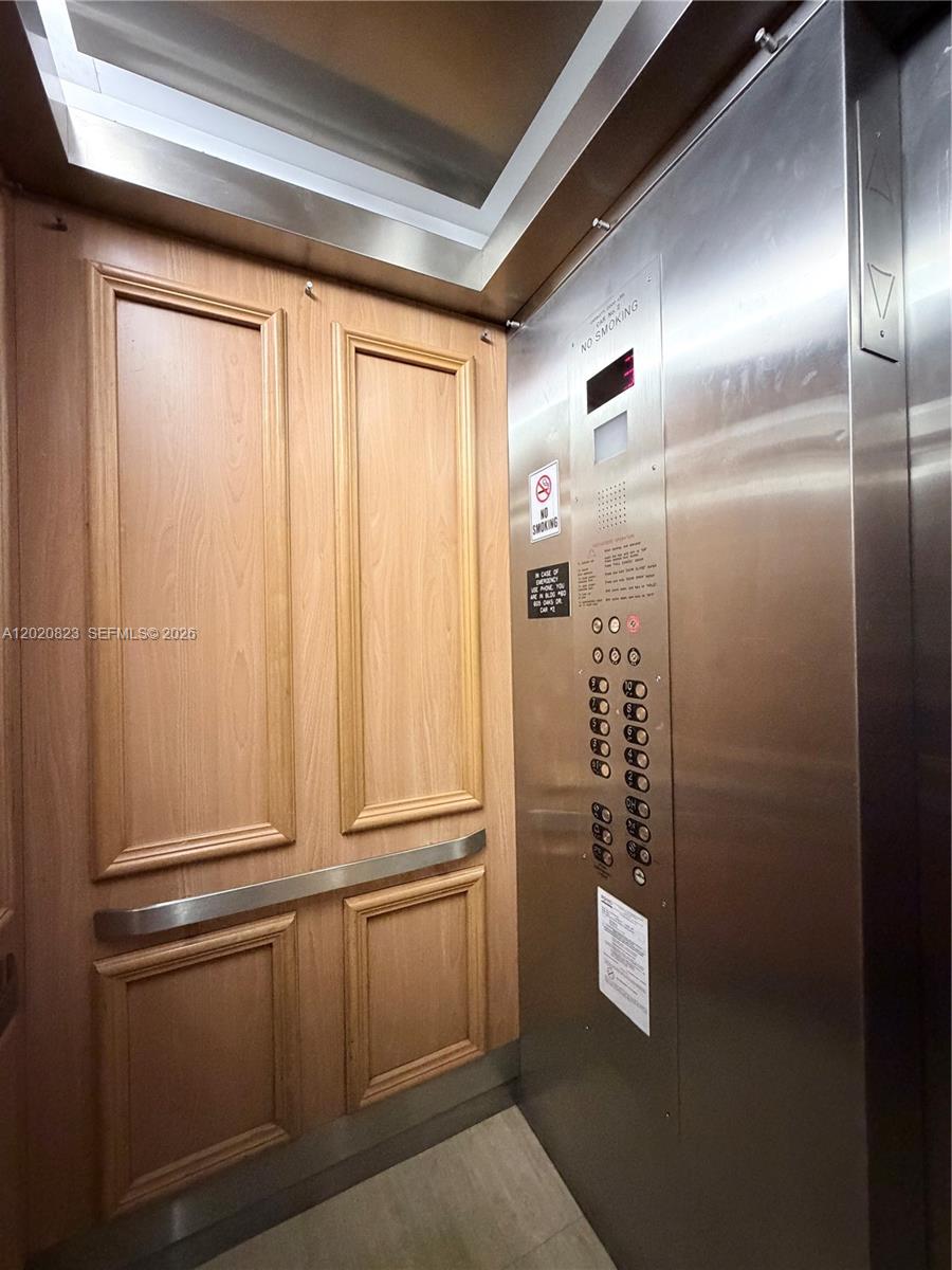 NO 60 PALM-AIRE COUNTRY C - Residential