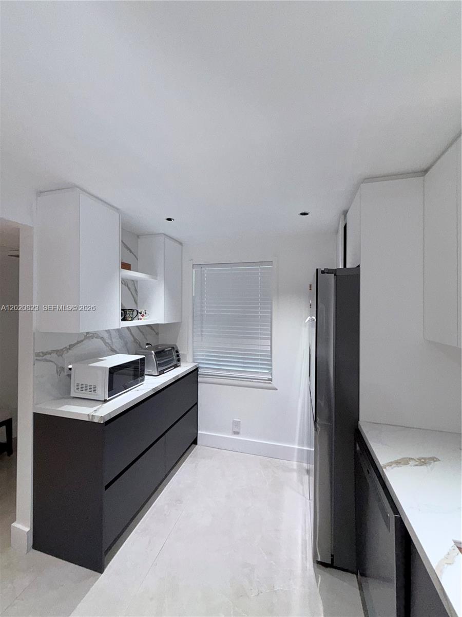 605 Oaks Dr 307