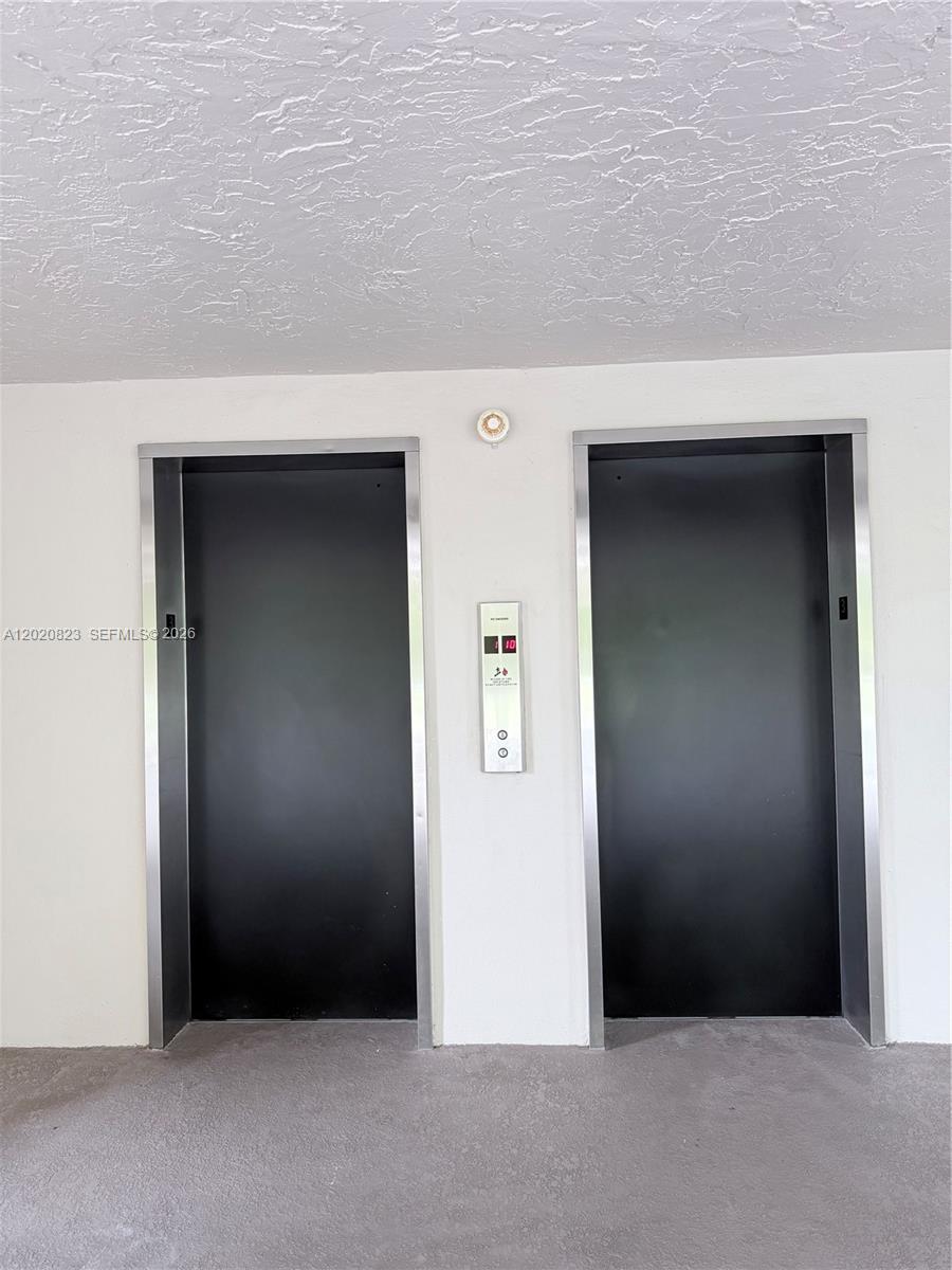 NO 60 PALM-AIRE COUNTRY C - Residential