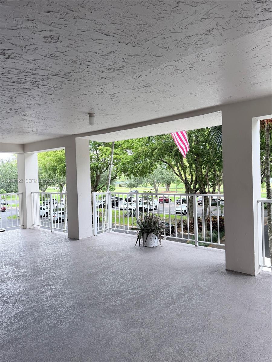 NO 60 PALM-AIRE COUNTRY C - Residential