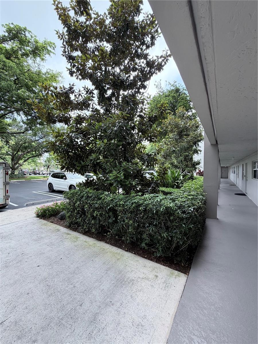 NO 60 PALM-AIRE COUNTRY C - Residential
