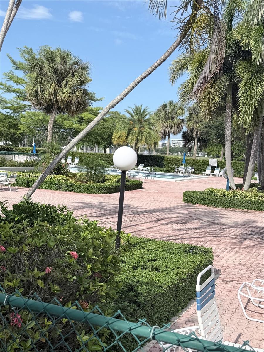 NO 60 PALM-AIRE COUNTRY C - Residential