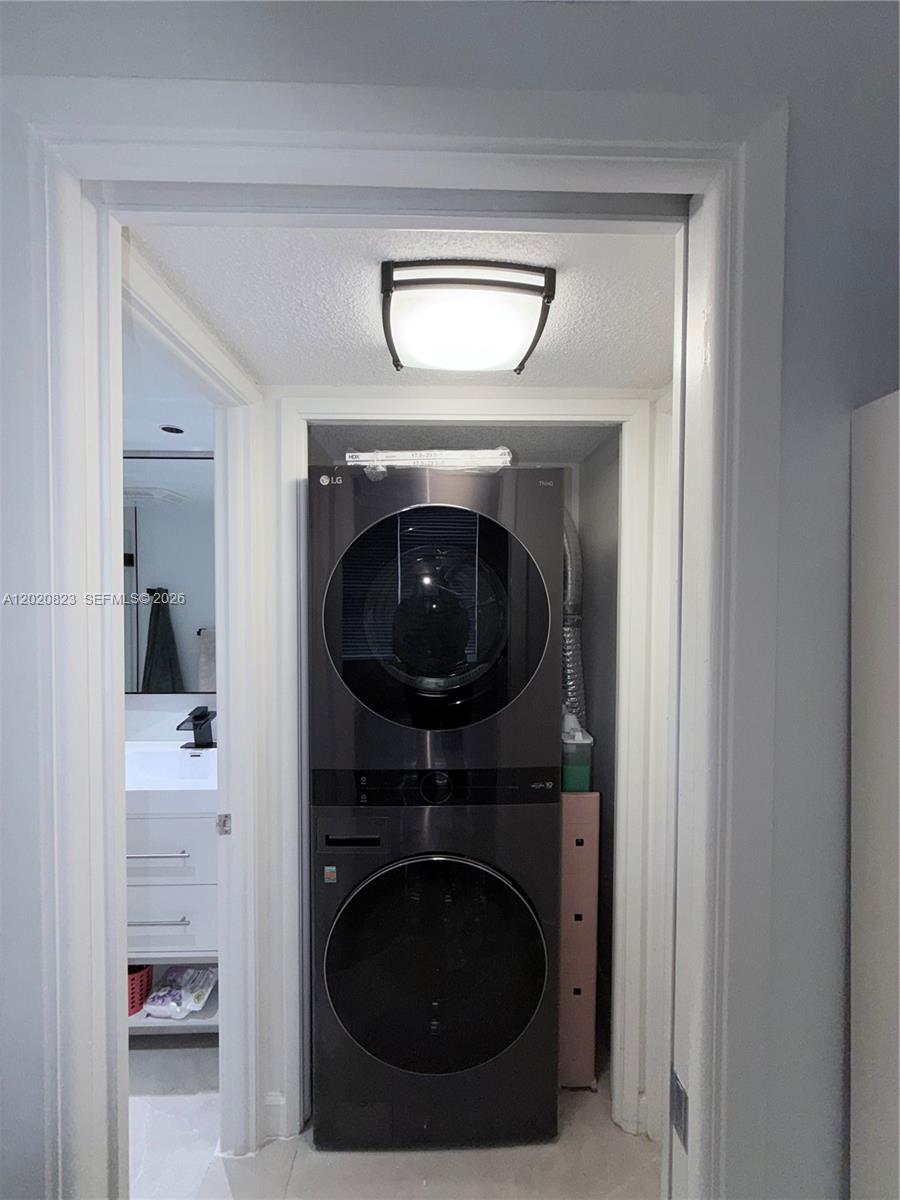 NO 60 PALM-AIRE COUNTRY C - Residential
