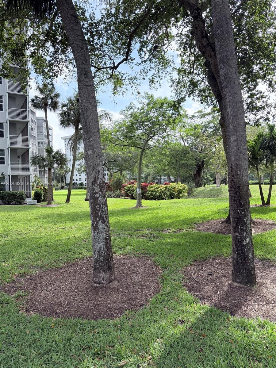 NO 60 PALM-AIRE COUNTRY C - Residential