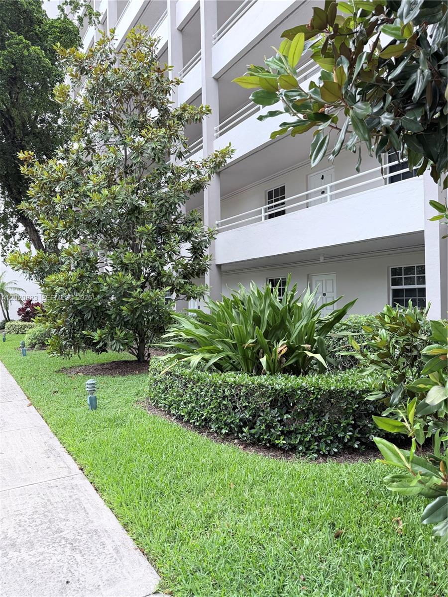 NO 60 PALM-AIRE COUNTRY C - Residential