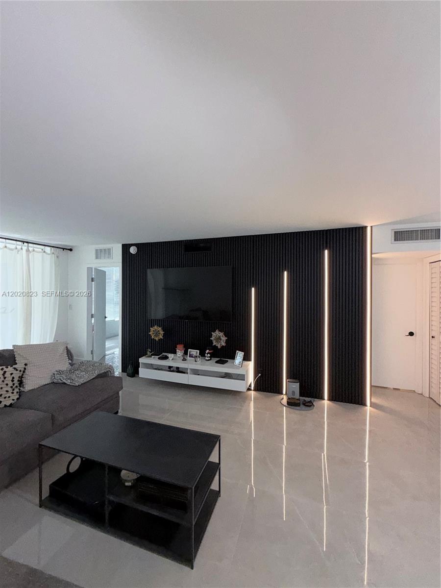 NO 60 PALM-AIRE COUNTRY C - Residential