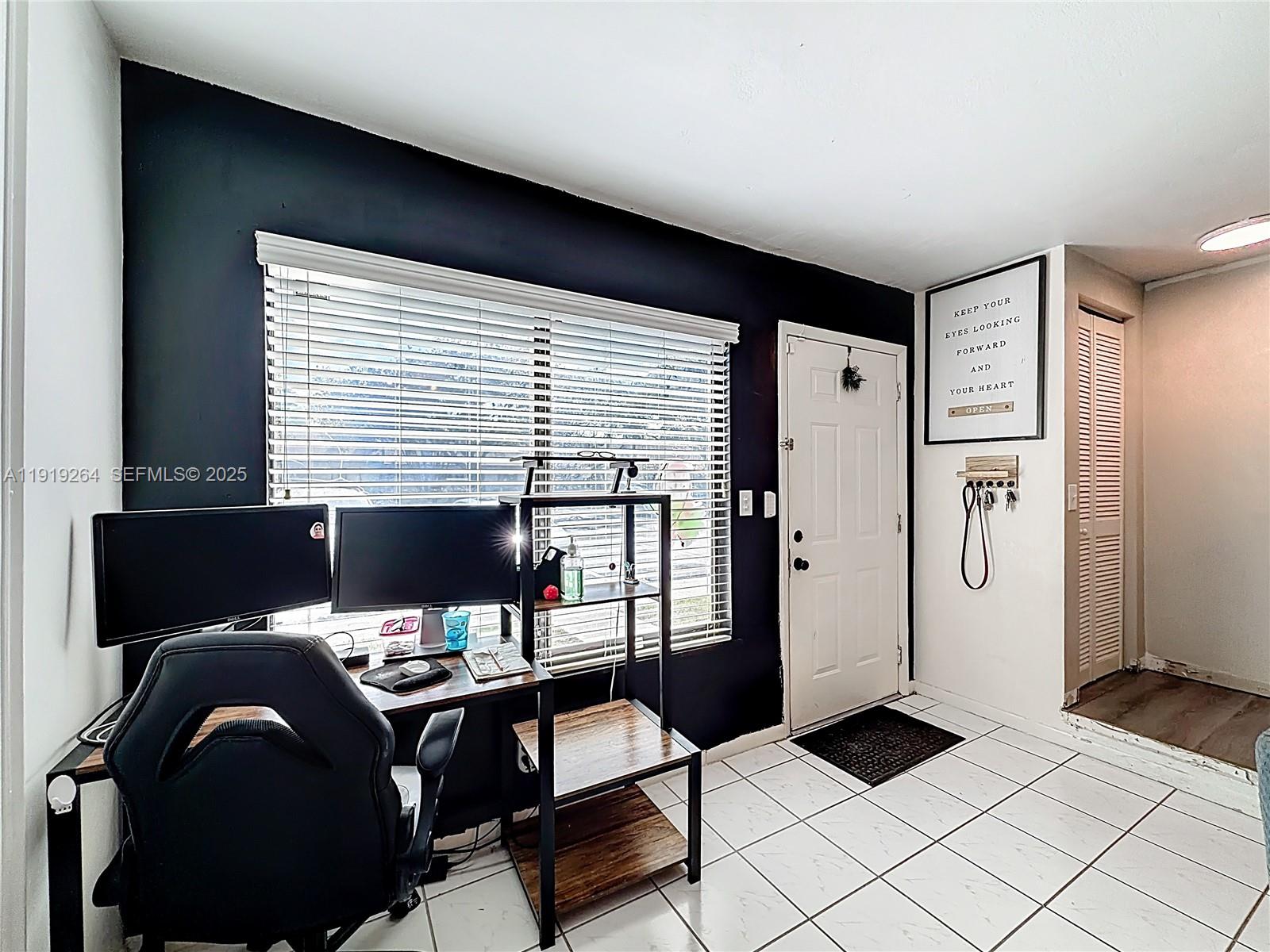 NOB HILL AT WELLEBY CONDO - Residential