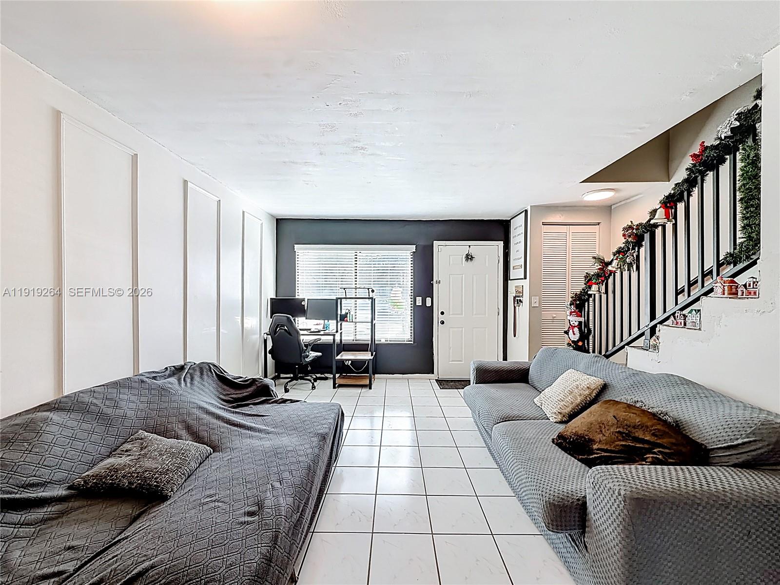 NOB HILL AT WELLEBY CONDO - Residential