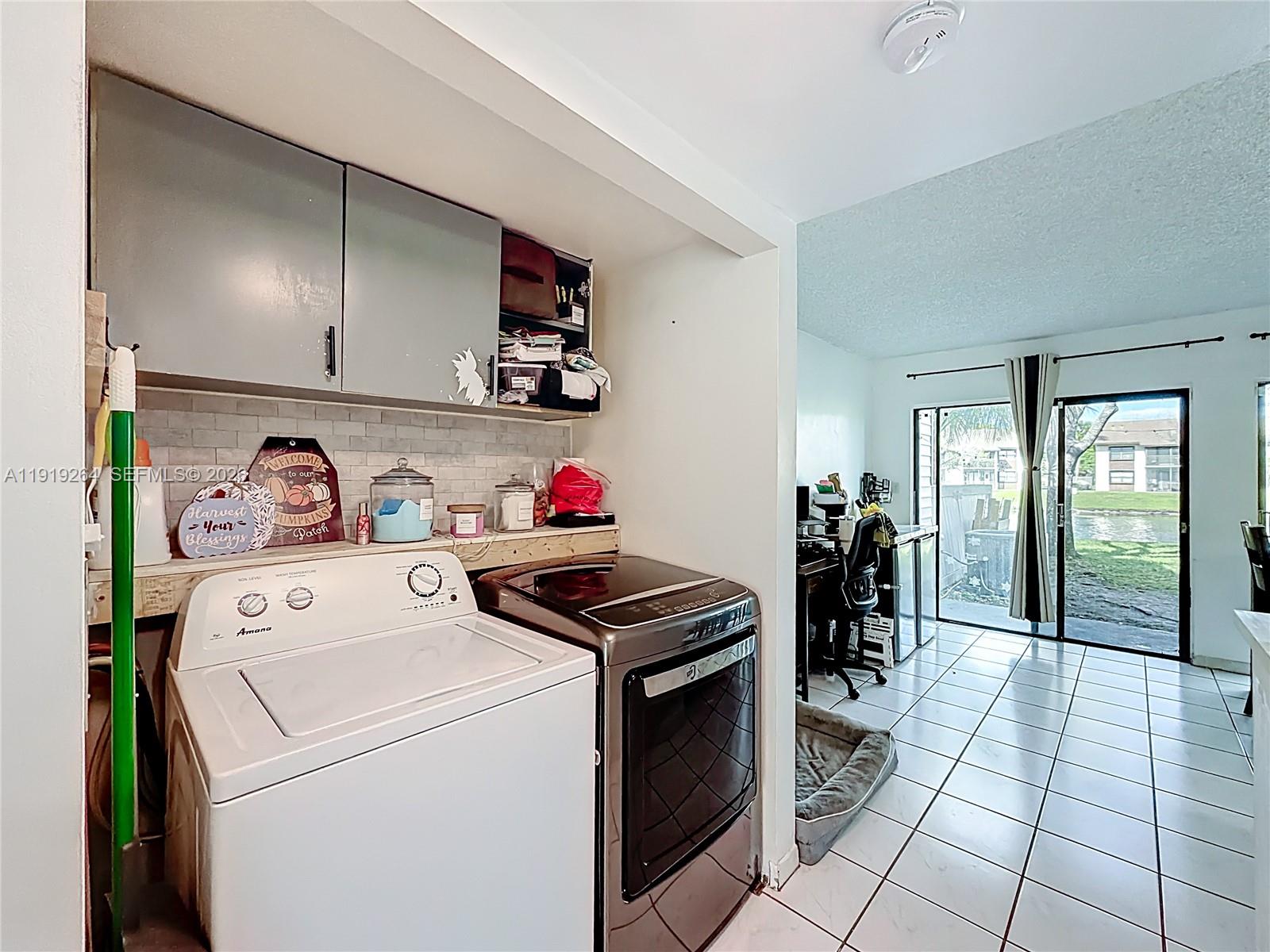 NOB HILL AT WELLEBY CONDO - Residential