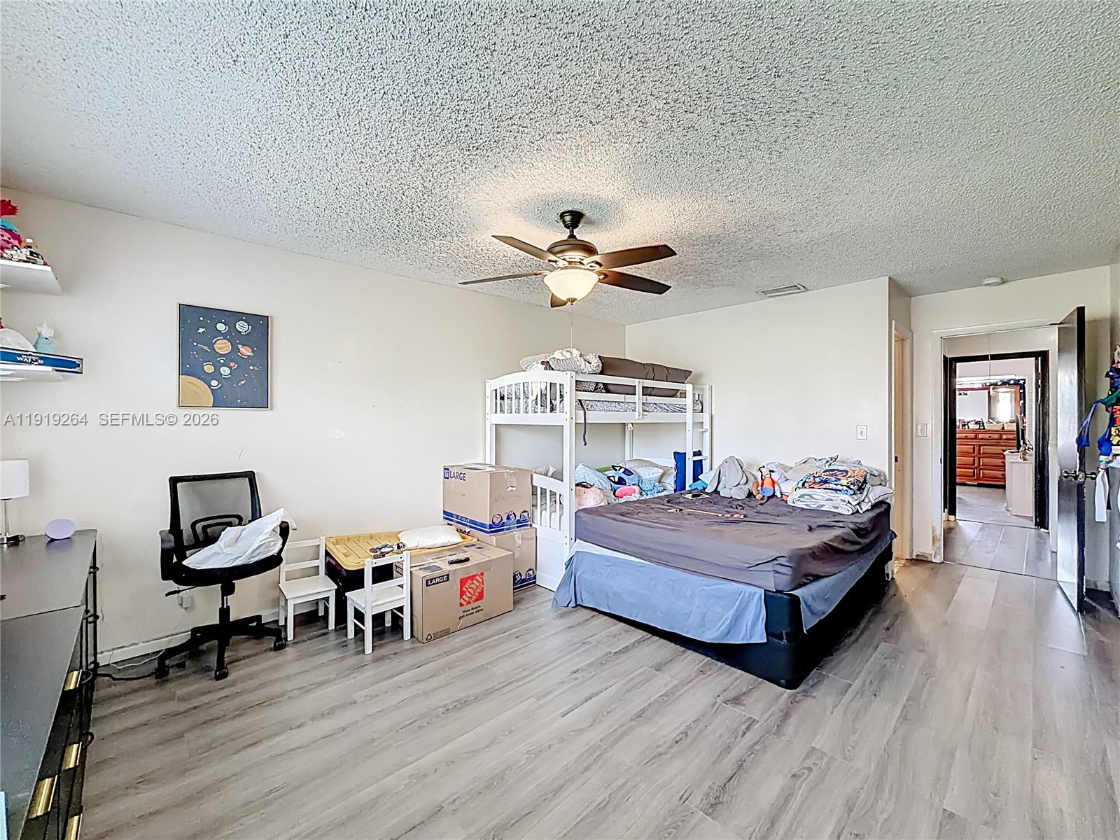 NOB HILL AT WELLEBY CONDO - Residential