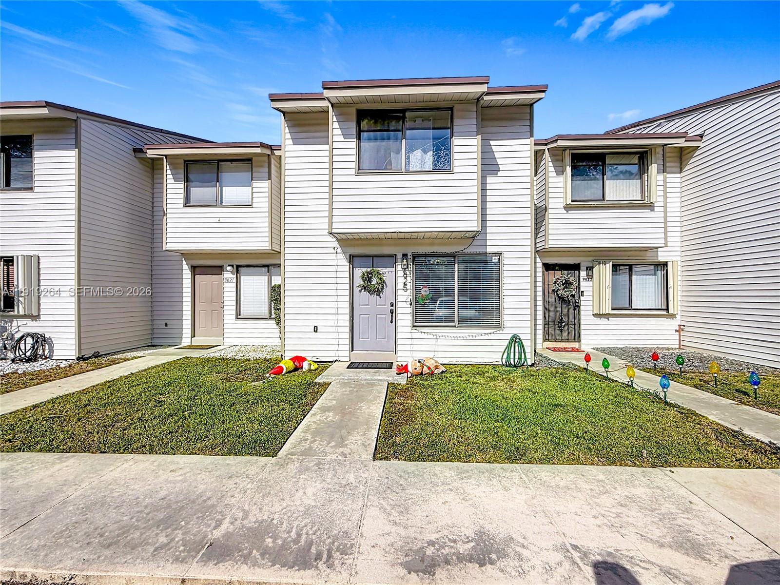 NOB HILL AT WELLEBY CONDO - Residential