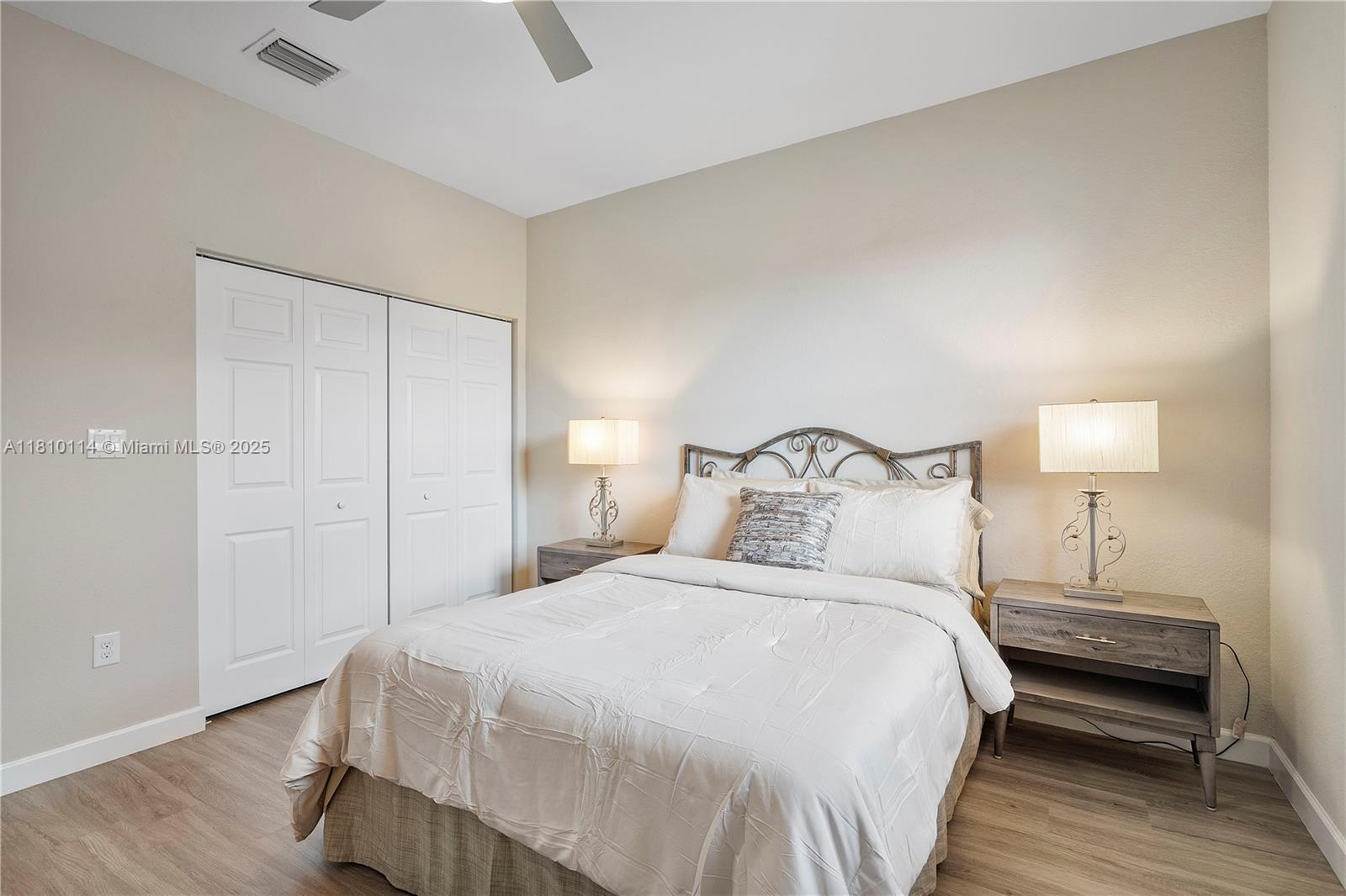 KENDALL COMMONS TOWNHOMES - Residential