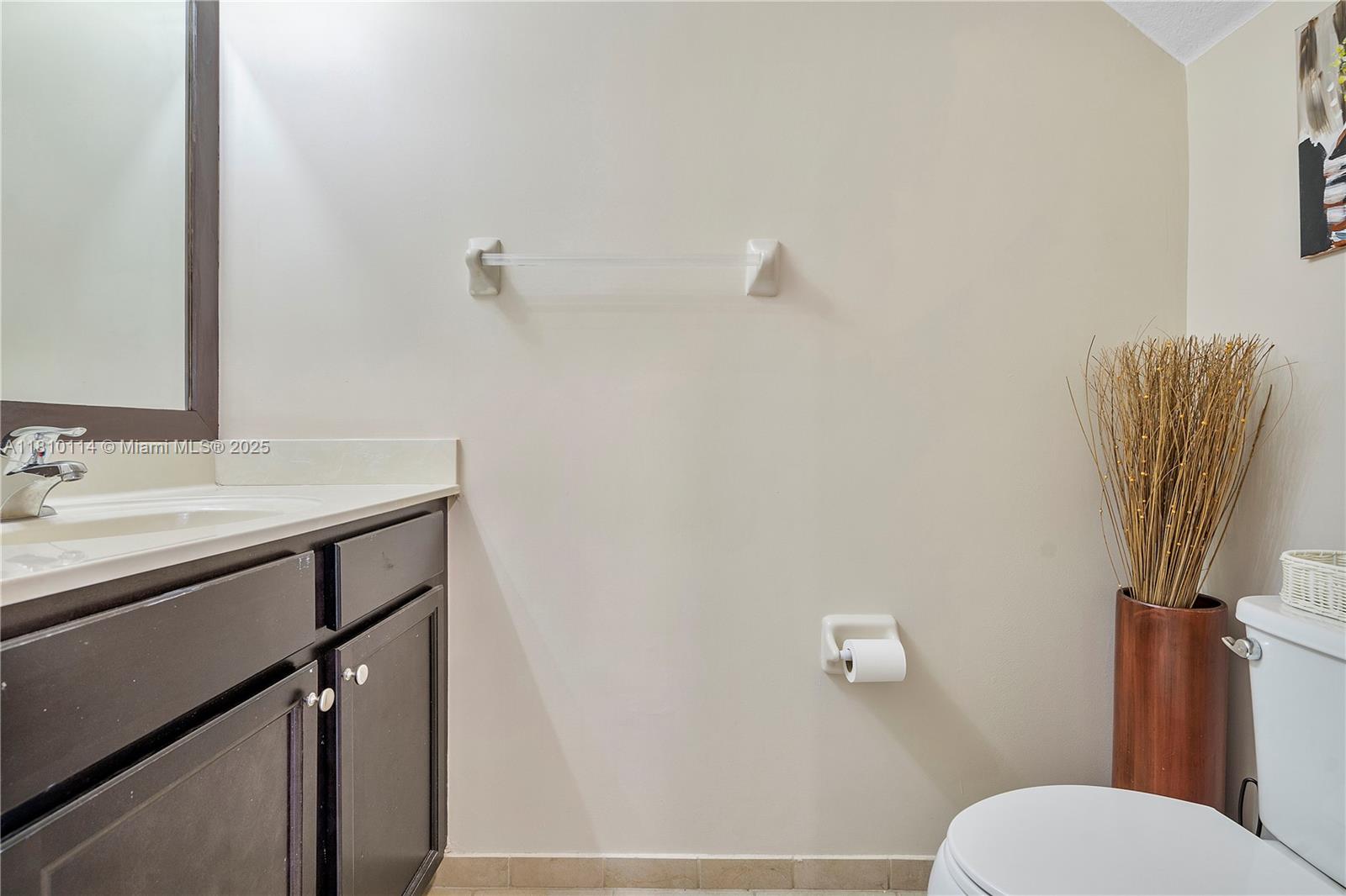 KENDALL COMMONS TOWNHOMES - Residential