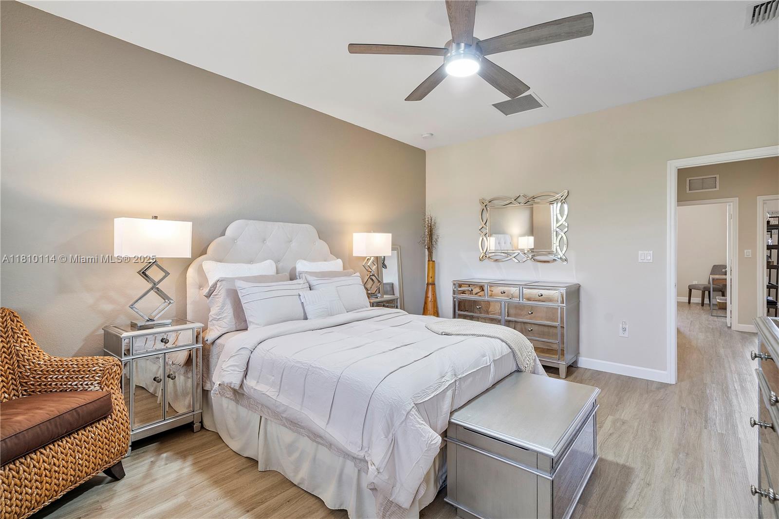 KENDALL COMMONS TOWNHOMES - Residential