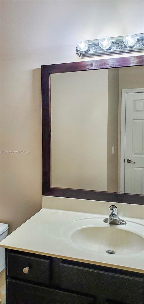 KENDALL COMMONS TOWNHOMES - Residential