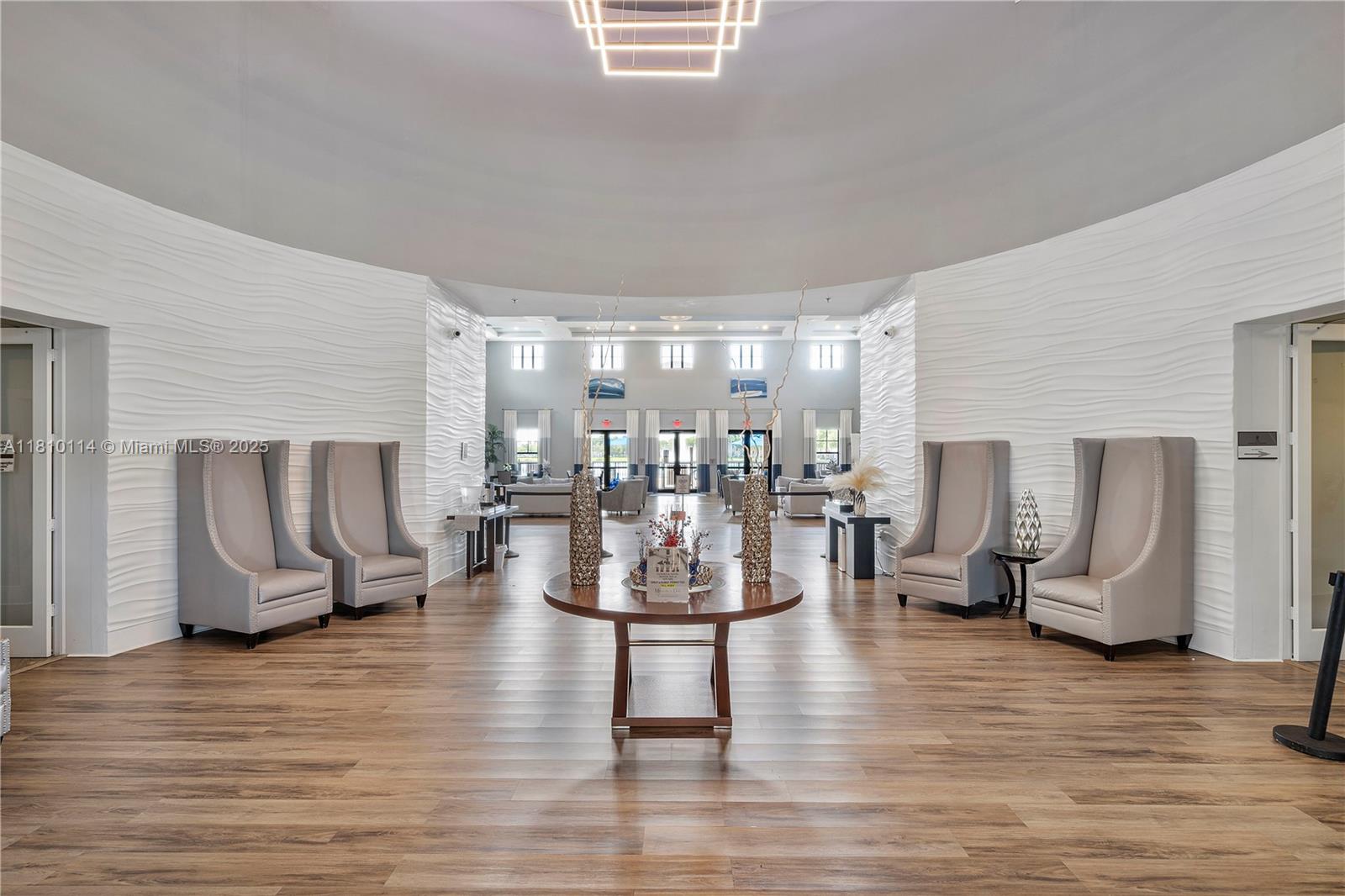 KENDALL COMMONS TOWNHOMES - Residential