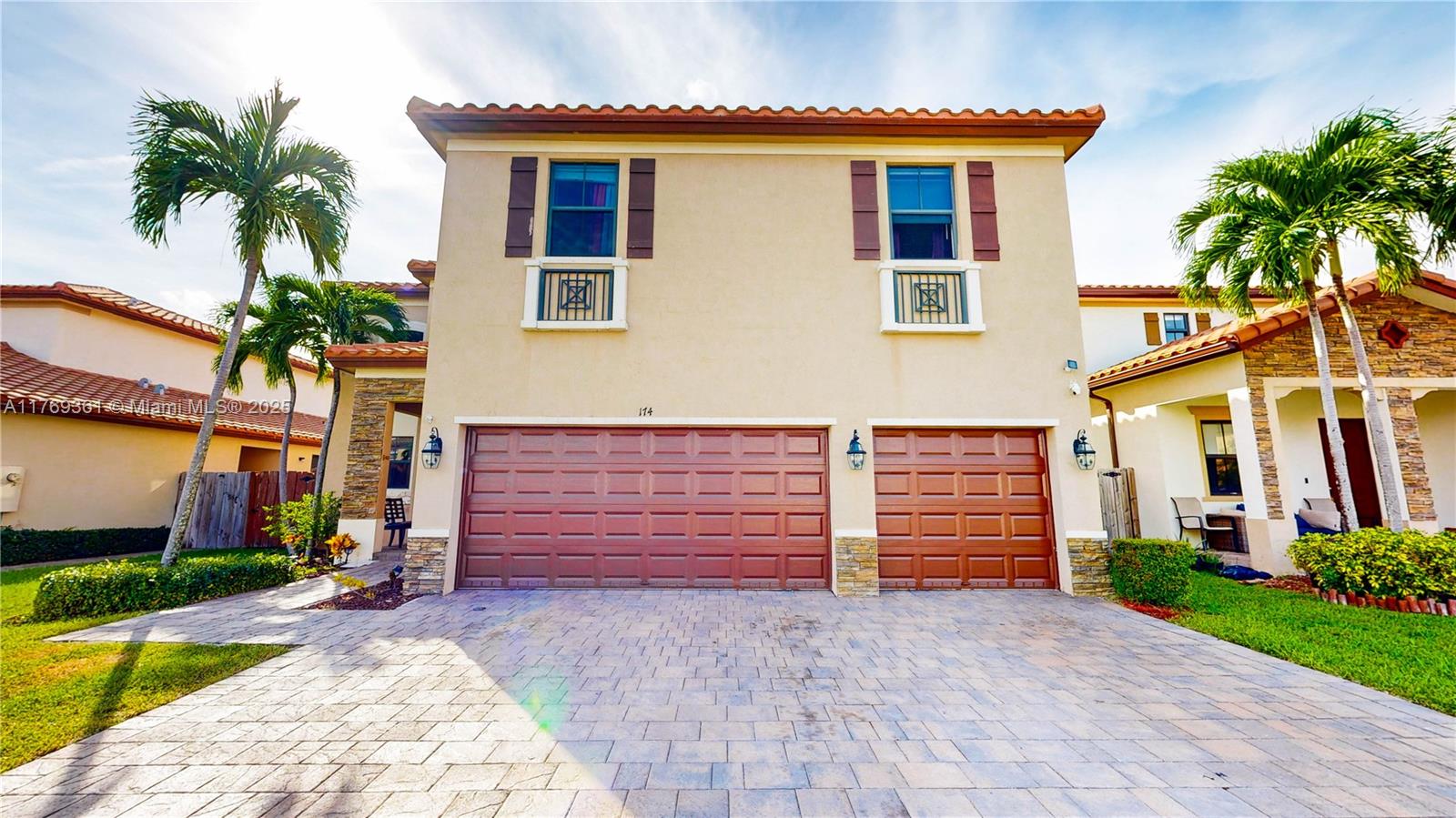 Property for Sale at 174 Se 35th Ave, Homestead, Miami-Dade County, Florida - Bedrooms: 5 
Bathrooms: 4  - $740,000