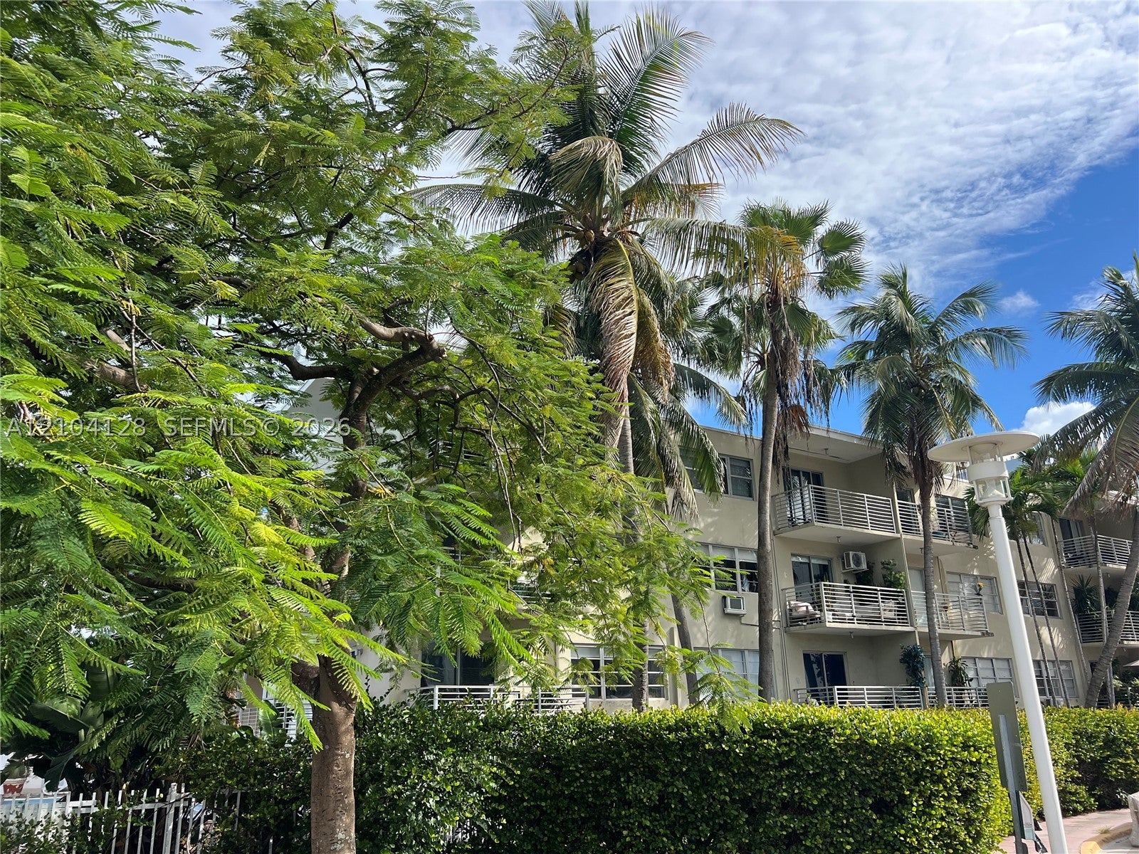 1441 Lincoln Rd 207