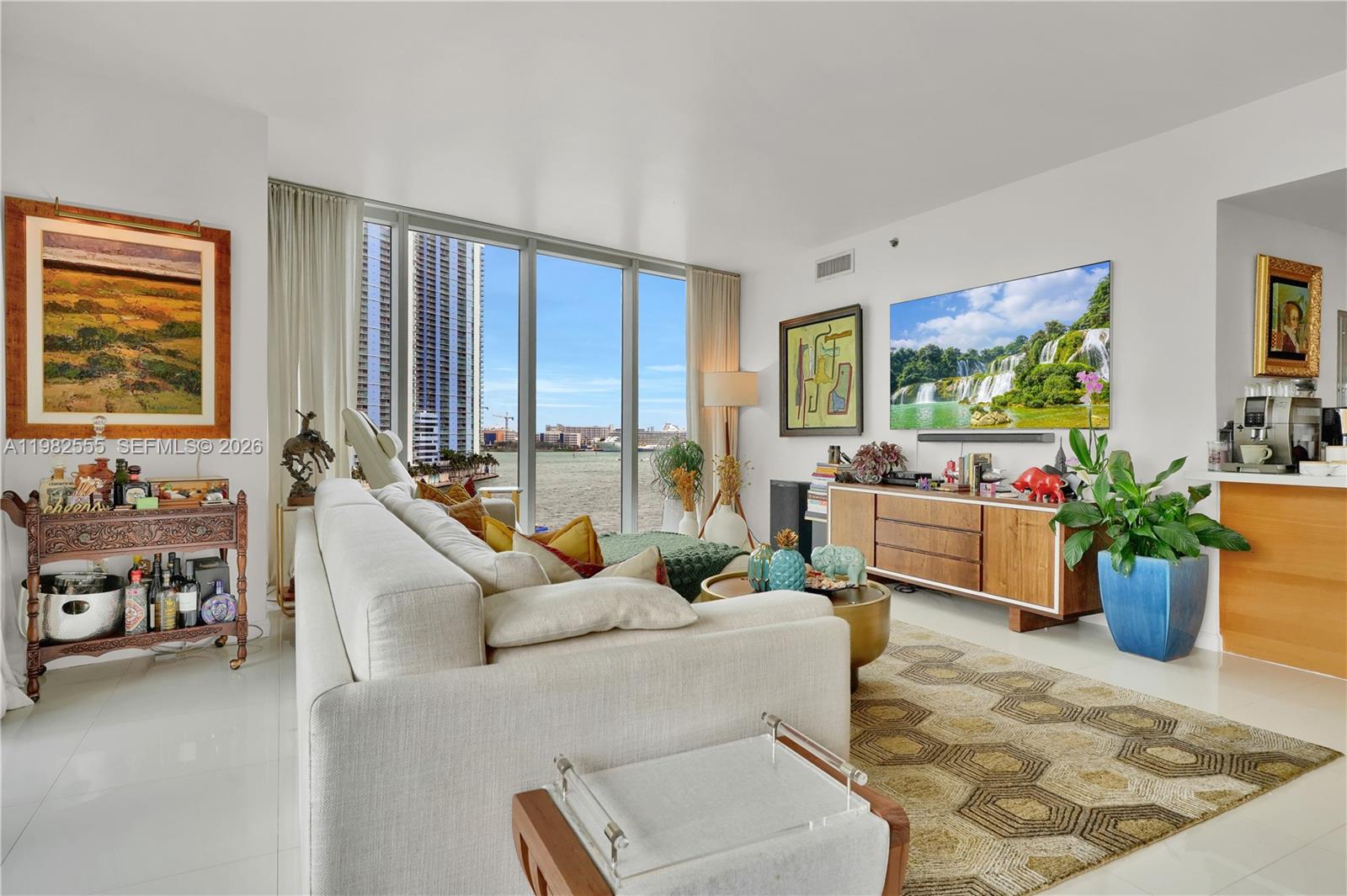 465 Brickell Ave 702