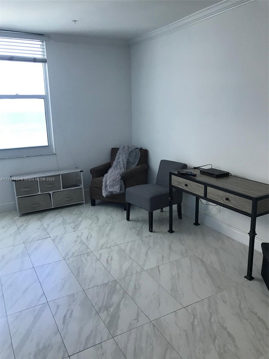 WAVE CONDO - Residential Lease