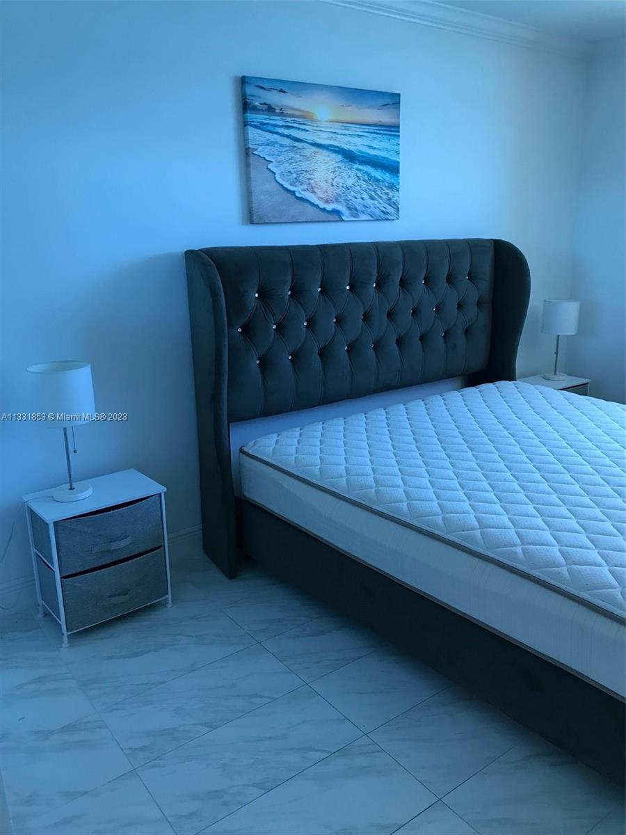 WAVE CONDO - Residential Lease