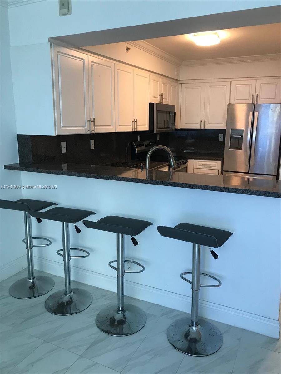 WAVE CONDO - Residential Lease