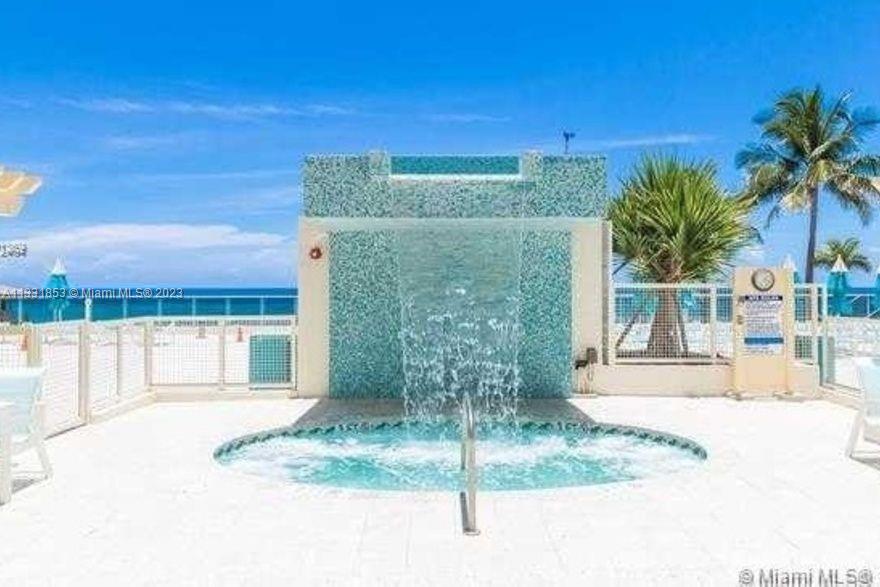 WAVE CONDO - Residential Lease