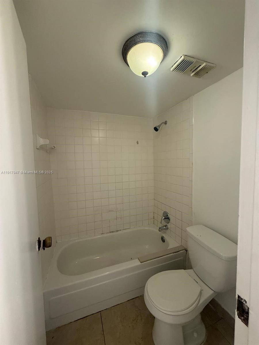 HERITAGE CIRCLE CONDO - Residential Lease