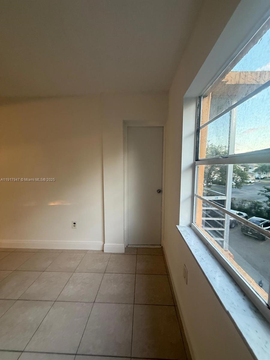 HERITAGE CIRCLE CONDO - Residential Lease