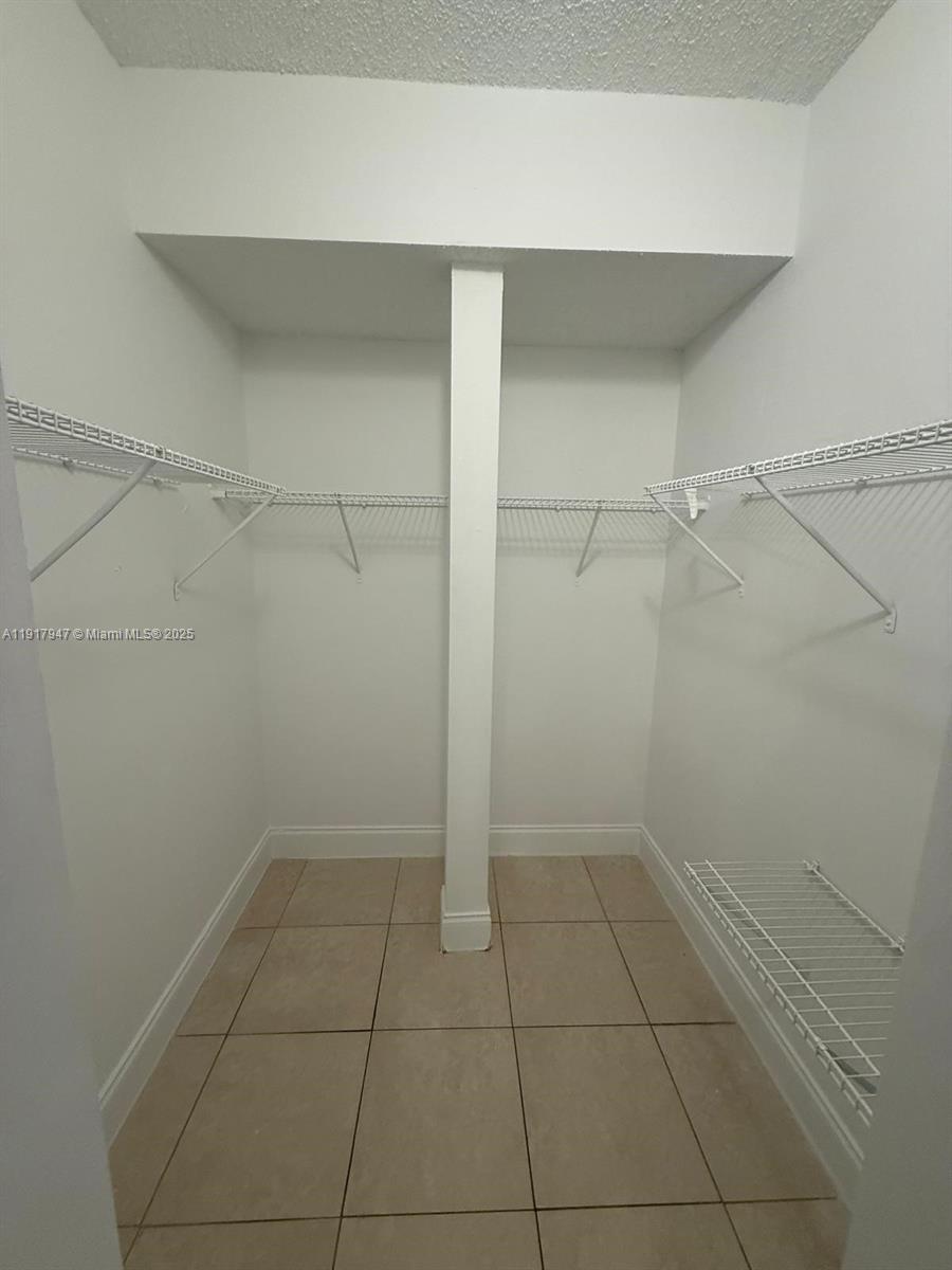 HERITAGE CIRCLE CONDO - Residential Lease